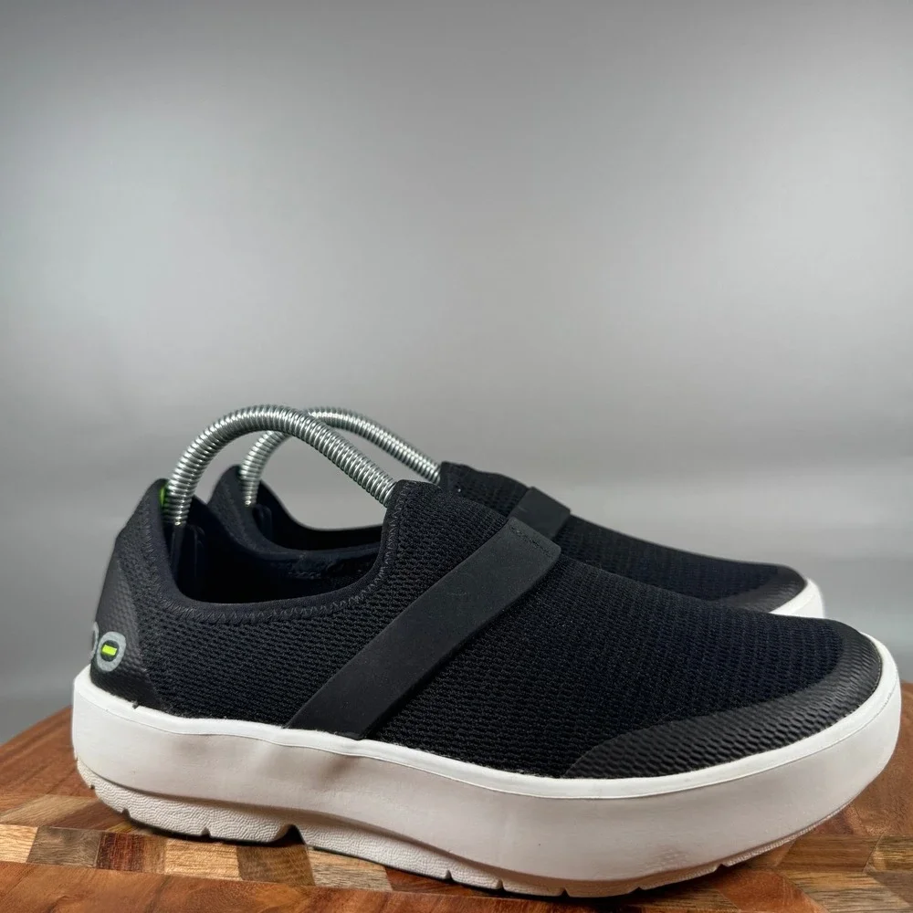 OOFOS OOmg Low Shoe Womens 7 Black Mesh Slip On Recovery Sneaker Q1-2282021-1